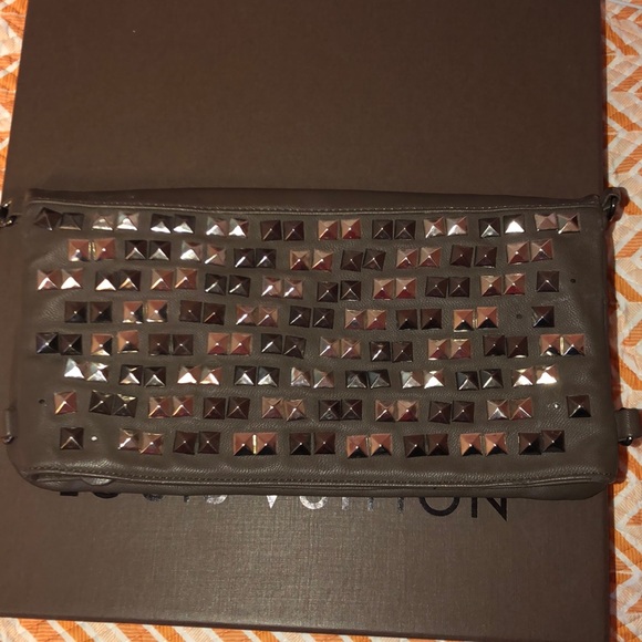 Brown studs clutch - Picture 1 of 1